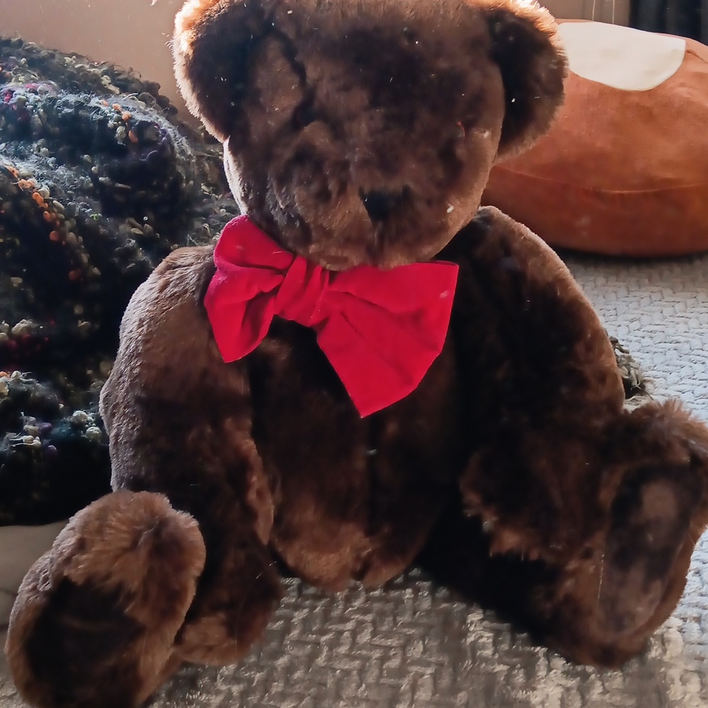 24" Vermont brown bear